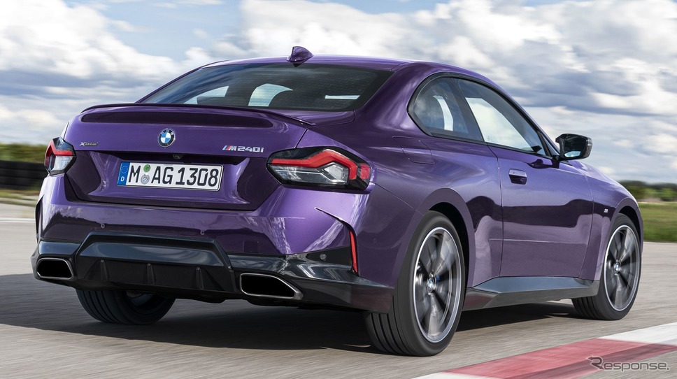 BMW 2シリーズ・クーペ 新型の「M240i xDrive」《photo by BMW》