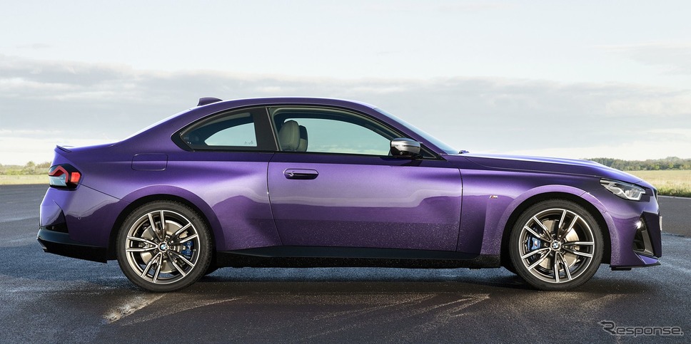 BMW 2シリーズ・クーペ 新型の「M240i xDrive」《photo by BMW》