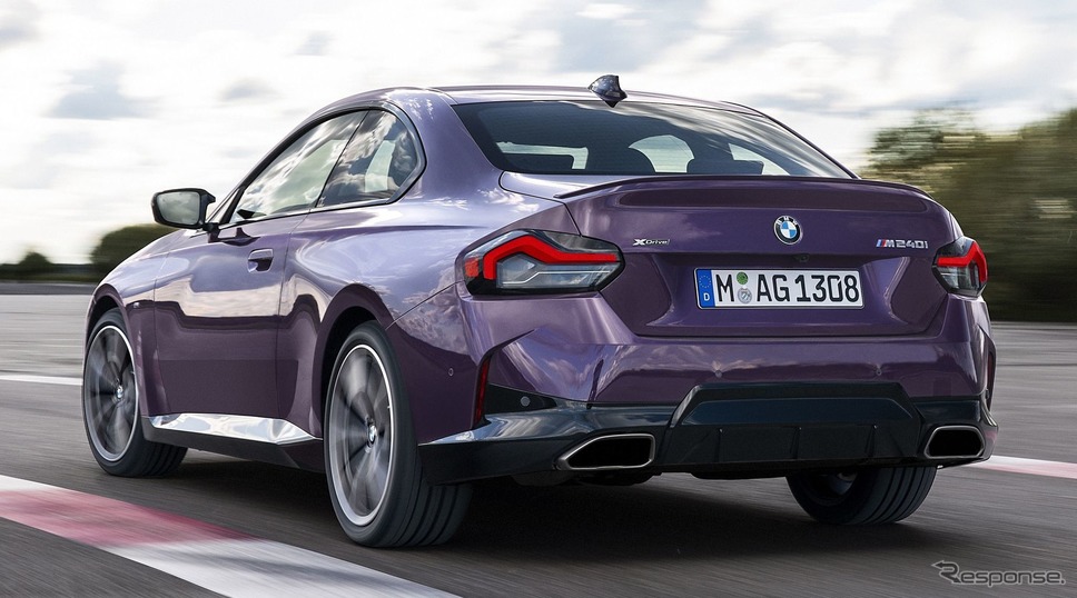 BMW 2シリーズ・クーペ 新型の「M240i xDrive」《photo by BMW》