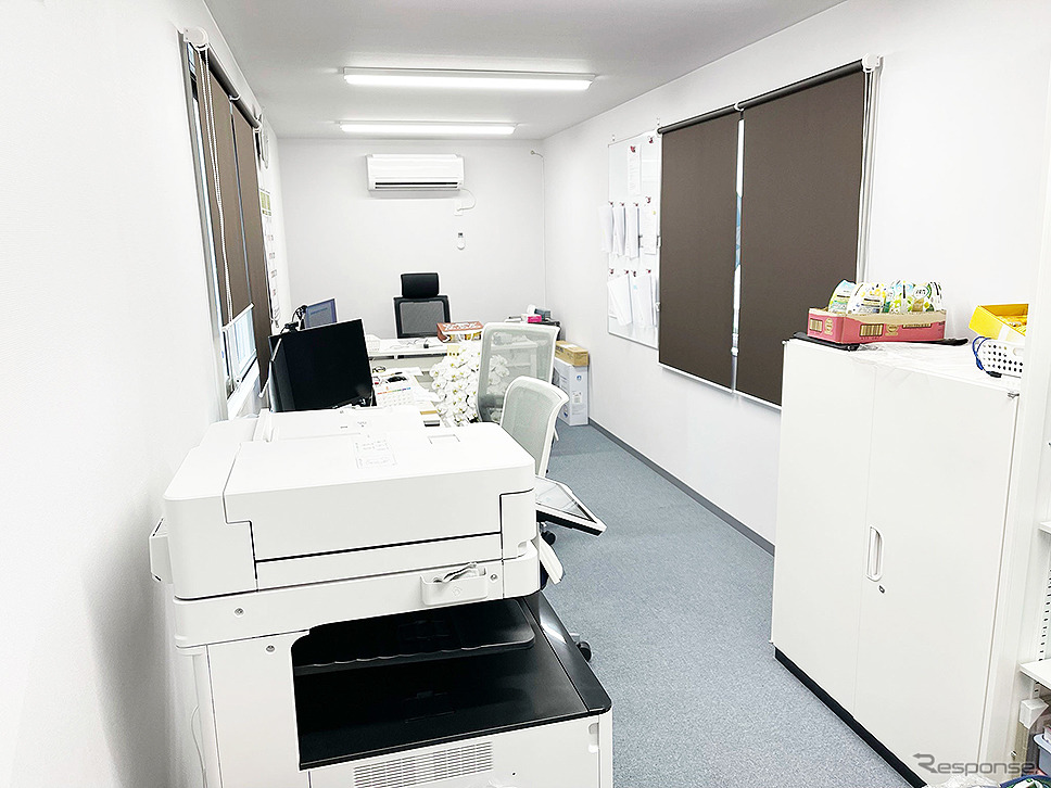 富士運輸 所沢支店が導入したランドピア製「車検対応型トレーラーハウスSP-120」《画像提供 ランドピア》