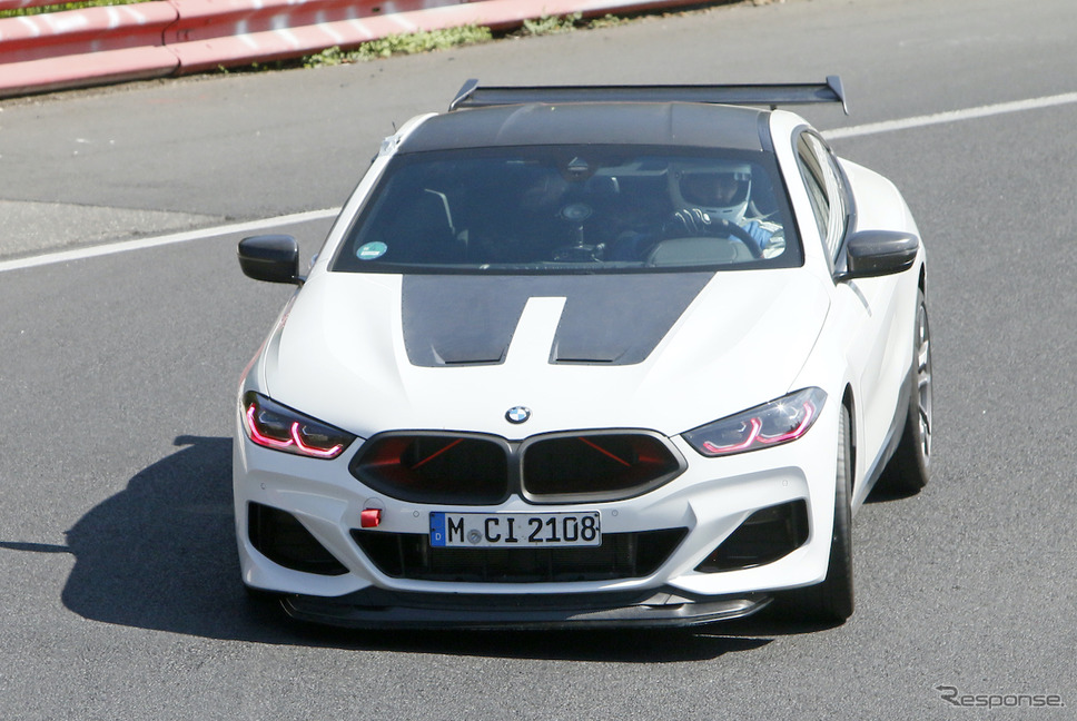 BMWが開発を進める謎の『M8』ベースのプロトタイプ（スクープ写真）《APOLLO NEWS SERVICE》
