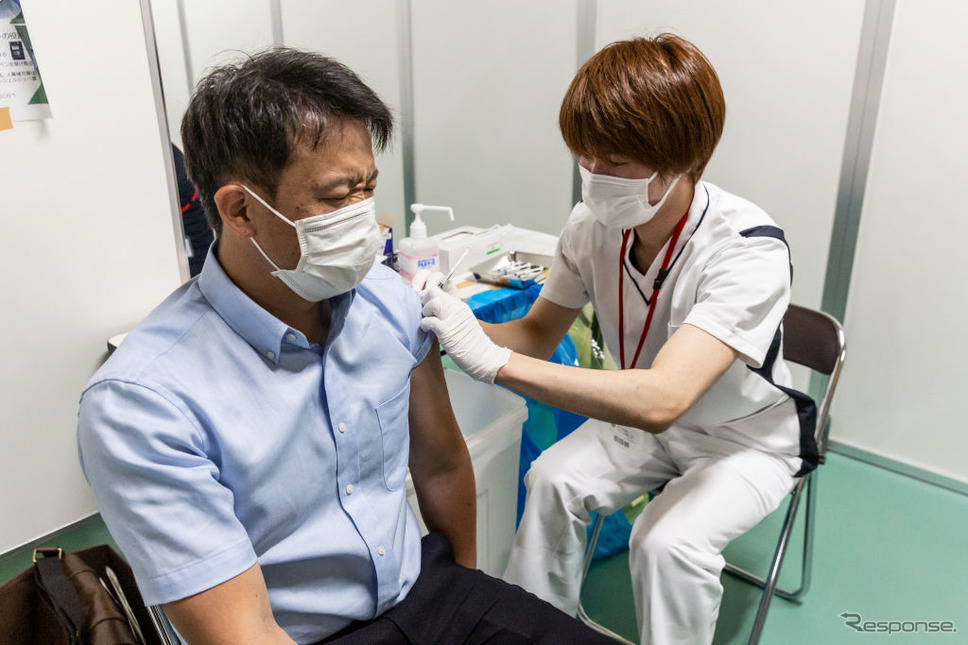 ワクチン接種（東京、6月）《Photo by Yuichi Yamazaki/Getty Images News/ゲッティイメージズ》