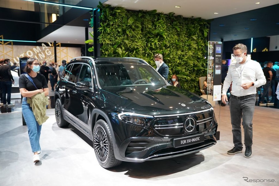 メルセデスベンツ EQB(IAAモビリティ2021)《hoto by Peng Dawei/China News Service via Getty Images/ゲッティイメージズ》