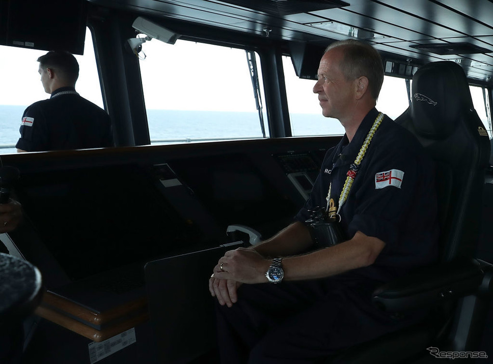 HMSクイーン・エリザベスのブリッジ（2018年9月、大西洋）。艦長は当時のジェリー・キッド《Photo by Mark Wilson/Getty Images News/ゲッティイメージズ》