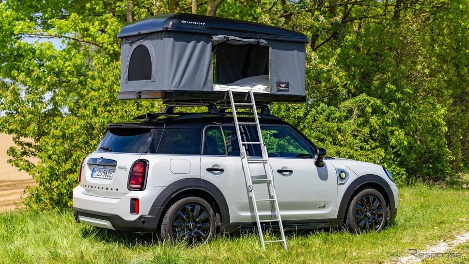 純正ルーフテントを装着したMINI『カントリーマン』(日本名:MINI『クロスオーバー』)のPHV《photo by MINI》