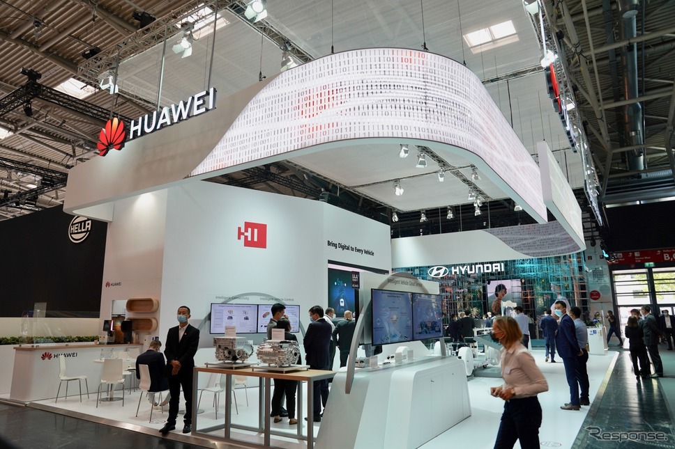 ファーウェイ(IAAモビリティ2021)《Photo by Peng Dawei/China News Service via Getty Images/ゲッティイメージズ》