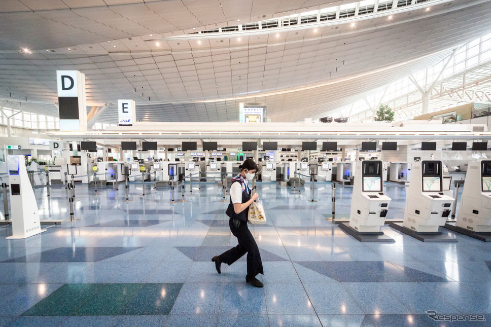 旅客のいない東京・羽田空港《Photo by Yuichi Yamazaki/Getty Images News/ゲッティイメージズ》