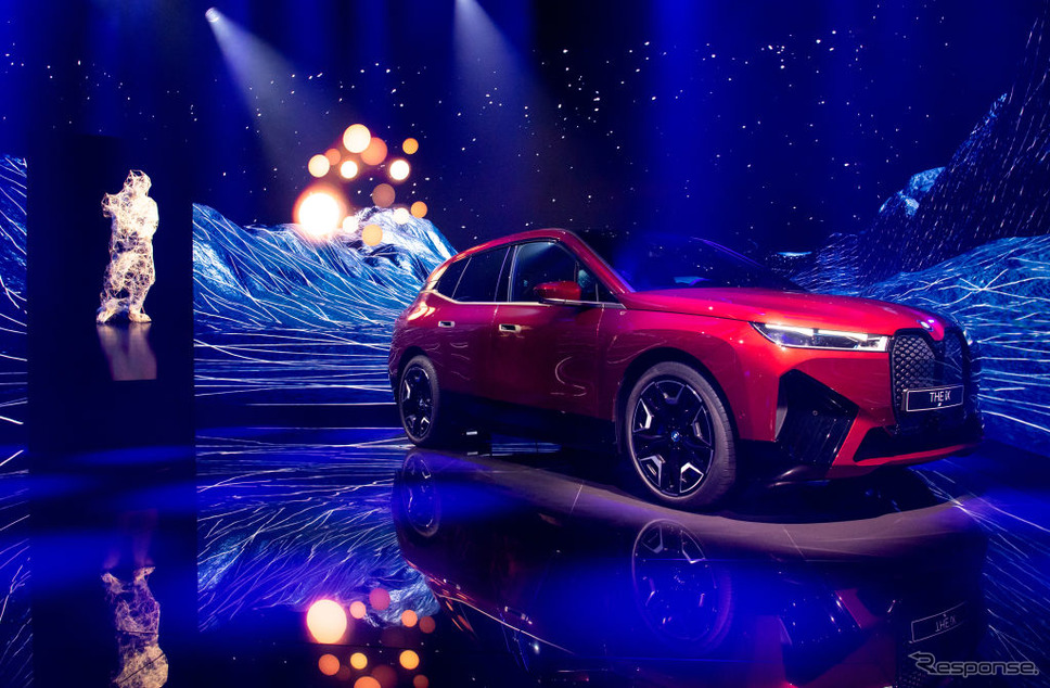 BMW iX(IAAモビリティ2021)《Photo by Sven Hoppe/picture alliance via Getty Images/ゲッティイメージズ》