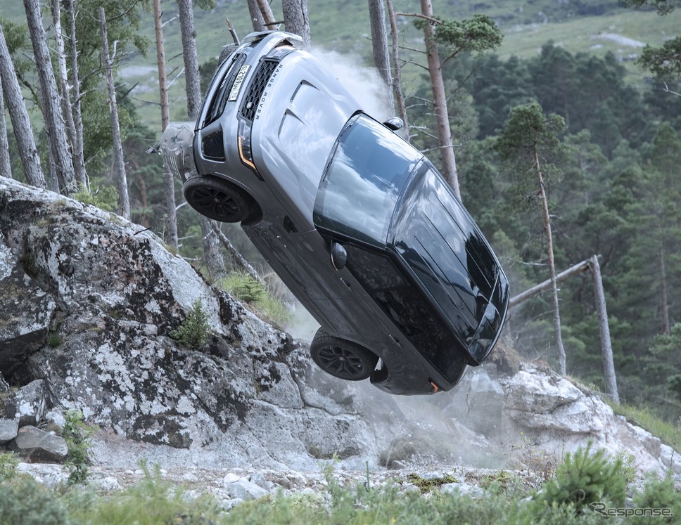 映画『007/ノー・タイム・トゥ・ダイ』に起用されるランドローバー・レンジローバー・スポーツ SVR《photo by Land Rover》