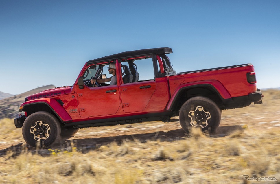ジープ・グラディエーター にオプション設定された「ハーフドア」(米国仕様)《photo by Jeep》