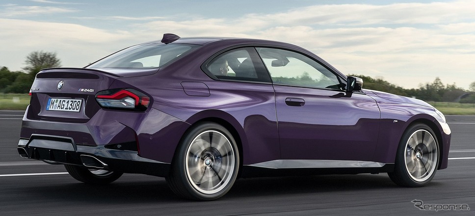 BMW 2シリーズ・クーペ 新型の「M240i xDrive」《photo by BMW》