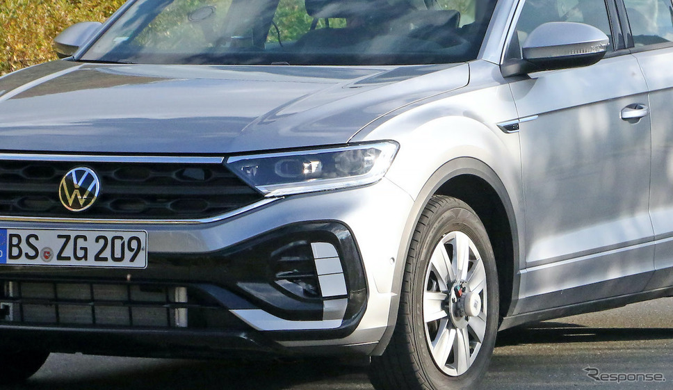 VW T-Roc R-Line 改良新型プロトタイプ(スクープ写真)《APOLLO NEWS SERVICE》