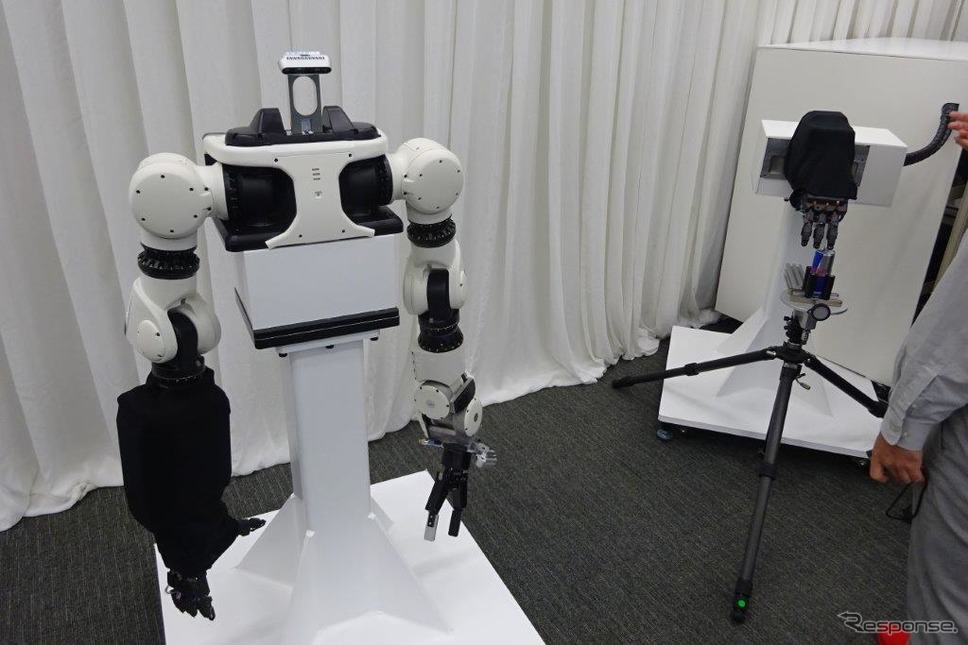 アバターロボット《写真撮影 池原照雄》