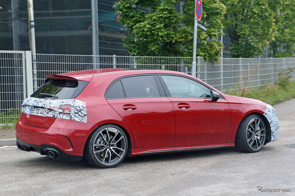 メルセデスAMG A35 改良新型(スクープ写真)《APOLLO NEWS SERVICE》