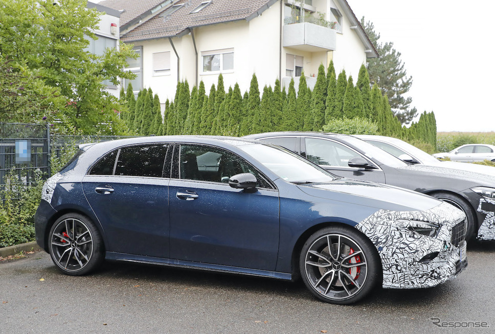 メルセデスAMG A35 改良新型(スクープ写真)《APOLLO NEWS SERVICE》