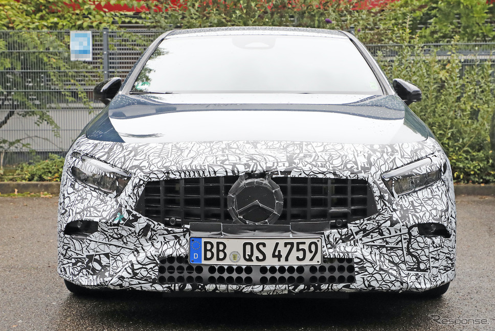 メルセデスAMG A35 改良新型(スクープ写真)《APOLLO NEWS SERVICE》