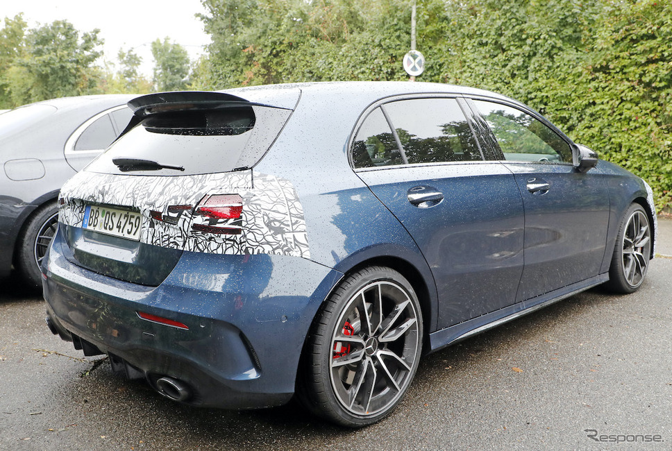 メルセデスAMG A35 改良新型(スクープ写真)《APOLLO NEWS SERVICE》