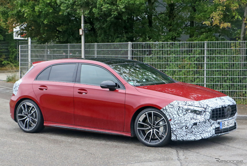 メルセデスAMG A35 改良新型(スクープ写真)《APOLLO NEWS SERVICE》