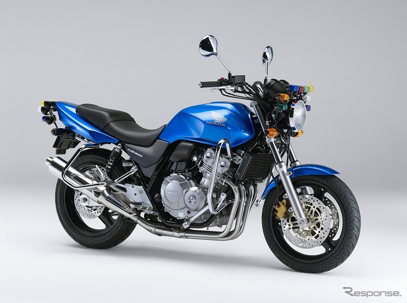 かつて人気を誇った400ccも今や…。写真は教習車仕様のホンダ CB400 SUPER FOUR《写真提供 ホンダ》