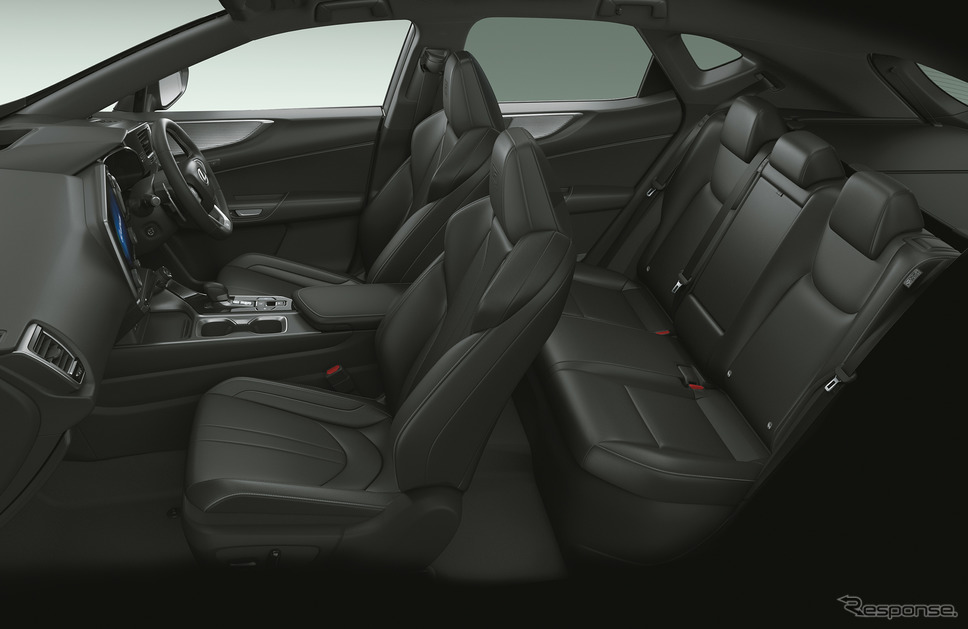 インテリアカラー:FSPORT専用ブラック《写真提供 トヨタ自動車》