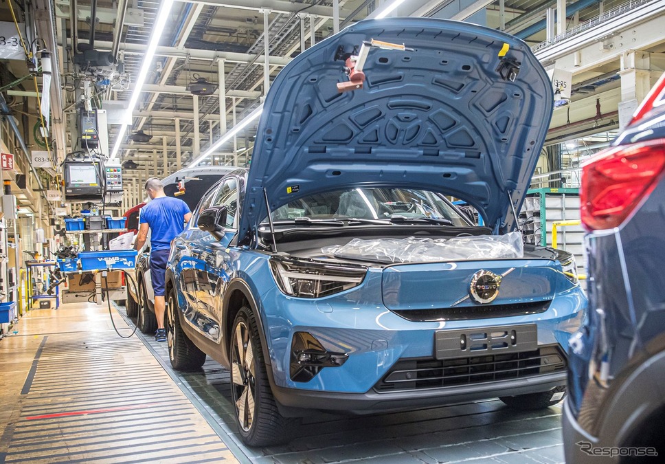 ベルギー・ゲント工場で生産を開始したボルボ C40 リチャージ《photo by Volvo Cars》