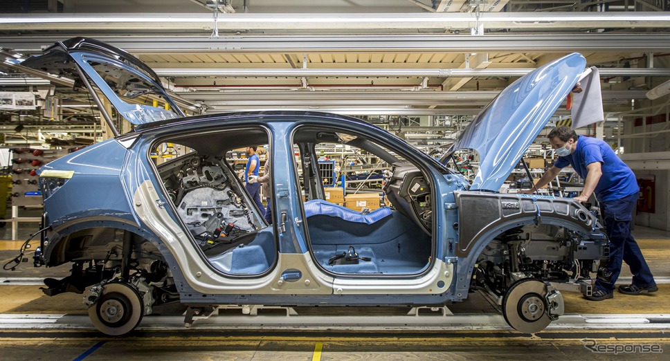 ベルギー・ゲント工場で生産を開始したボルボ C40 リチャージ《photo by Volvo Cars》