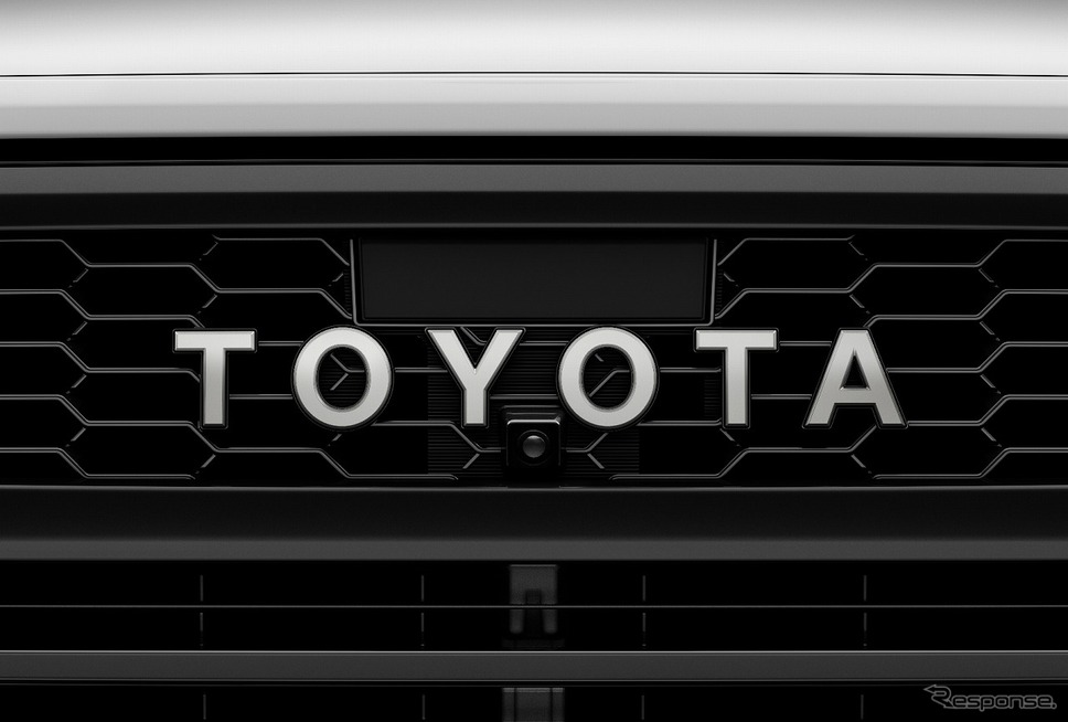 トヨタ ハイラックス Z GRスポーツ専用グリル（TOYOTA）《写真提供 トヨタ自動車》