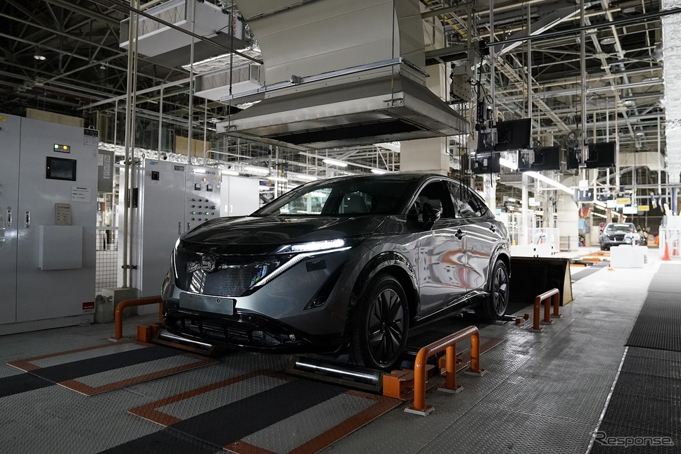 完成自動検査《写真提供 日産自動車》