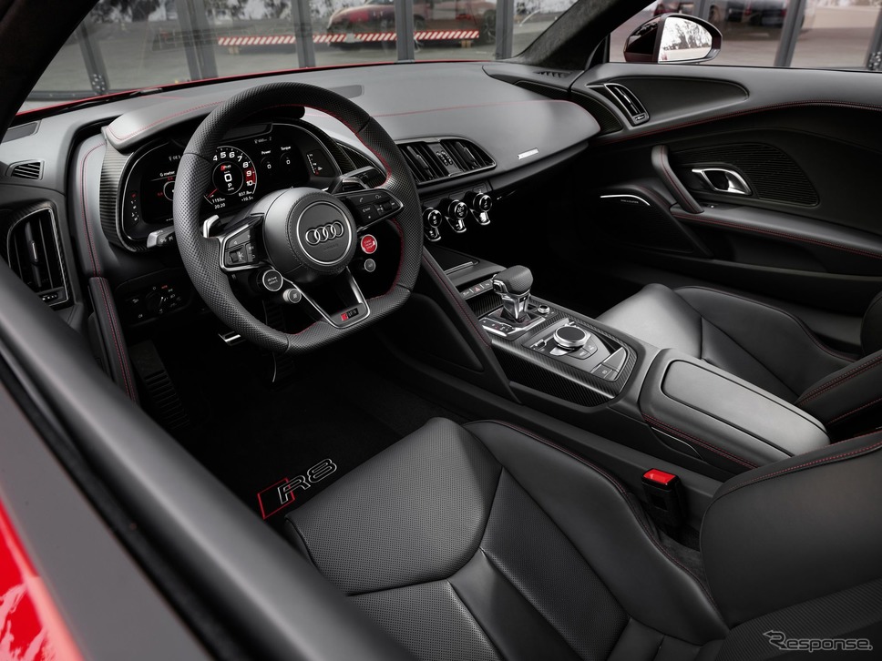 アウディ R8 V10 パフォーマンス RWD《photo by Audi》