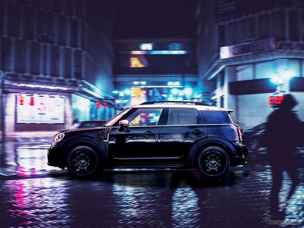 MINI クロスオーバー・シャドーエディション《写真提供 ビー・エム・ダブリュー》