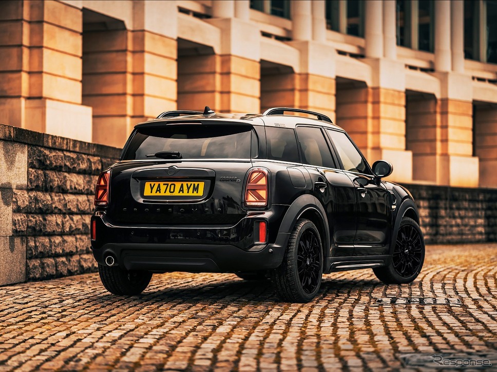 MINI クロスオーバー・シャドーエディション《写真提供 ビー・エム・ダブリュー》