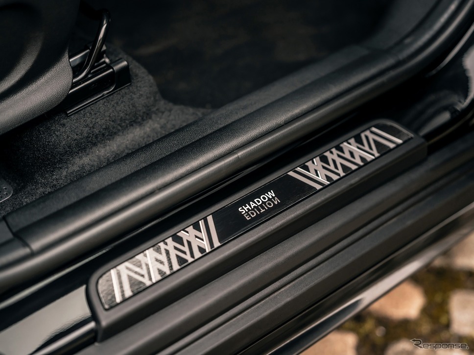 MINI クロスオーバー・シャドーエディション《写真提供 ビー・エム・ダブリュー》