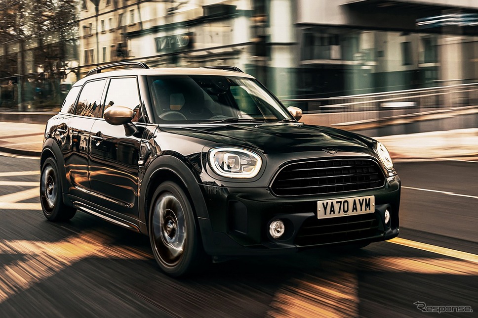 MINI クロスオーバー・シャドーエディション《写真提供 ビー・エム・ダブリュー》