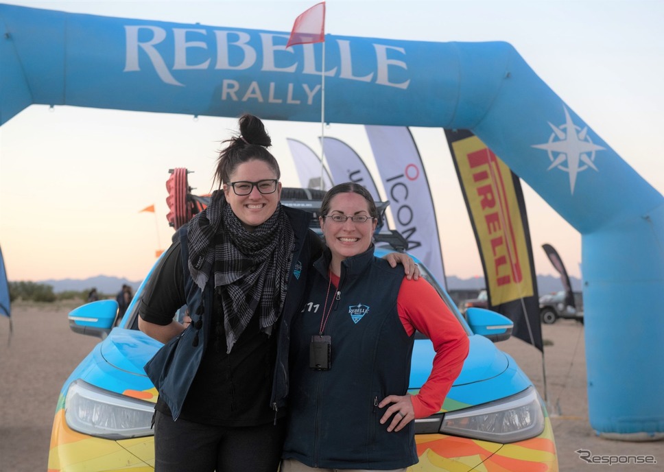 女性だけで競う米「Rebelle Rally」に参戦したVW『ID.4』とメルセデス・リリエンタール、エミリー・ウィンスローの両選手《photo by VW》
