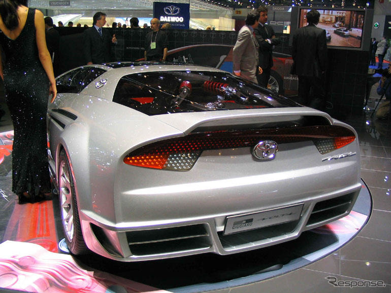 2004年のジュネーブモーターショーで公開されたトヨタ『ボルタ』（アレサンドロボルタ）