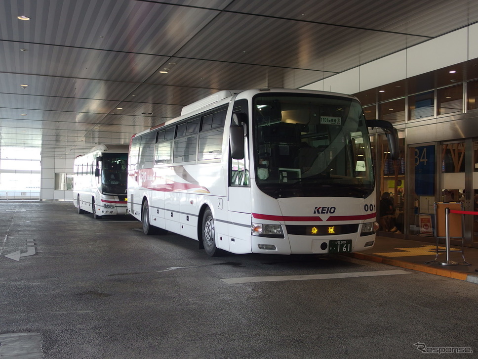 京王電鉄バス（バスタ新宿）《写真撮影 高木啓》