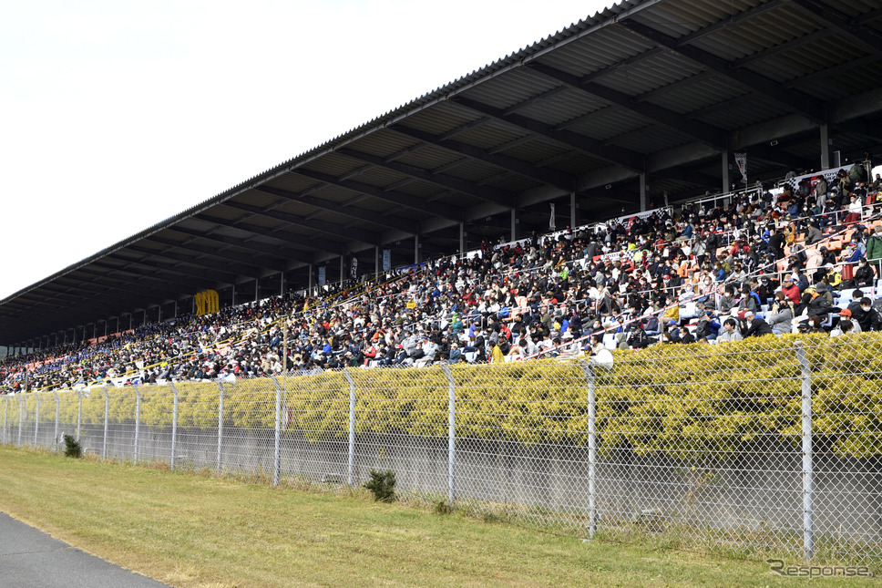SUPER GT第6戦AUTOPOLIS GT 300km RACE《写真撮影 雪岡直樹》