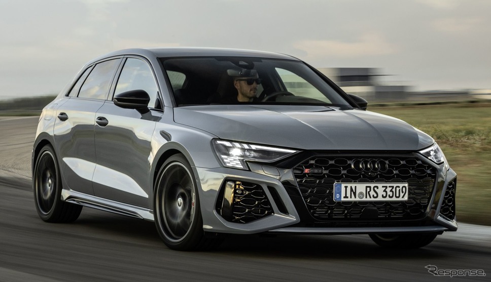 アウディ RS3 スポーツバック 新型《photo by Audi》