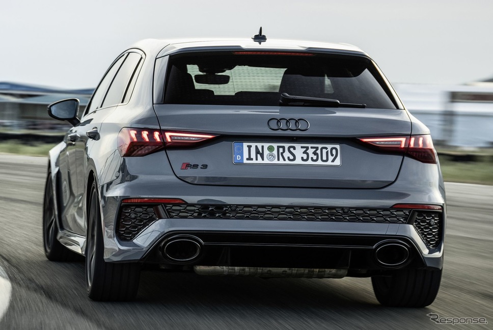 アウディ RS3 スポーツバック 新型《photo by Audi》