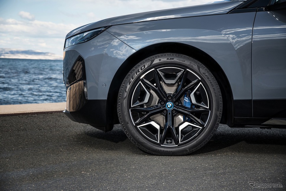 BMW iX xDrive50《写真提供 ビー・エム・ダブリュー》