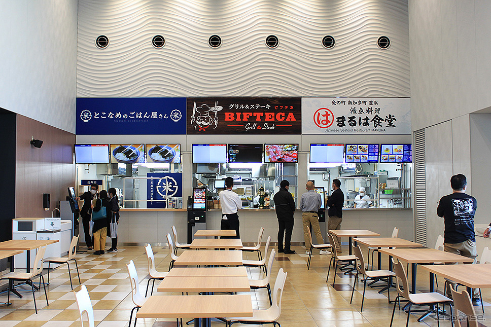 ボートレースとこなめに11月6日オープンした新スタンド、フードコートのメニューも多彩《写真撮影 大野雅人》
