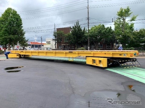 北陸重機工業生産製品:リチウムイオン電池搬送台車《写真提供 極東開発工業》