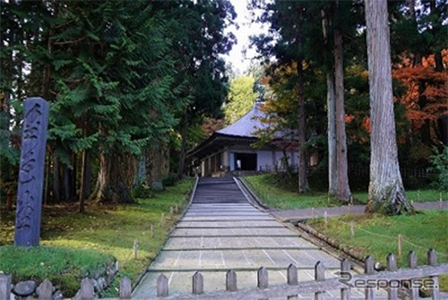 中尊寺《写真提供 東日本高速道路》