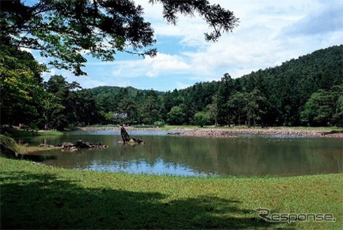 毛越寺《写真提供 東日本高速道路》