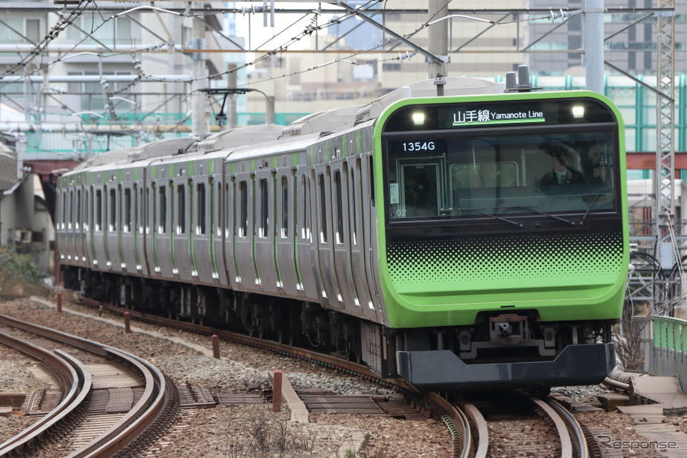 減便を検討するJR東日本《Photo by Manabu Takahashi/Getty Images News/ゲッティイメージズ》