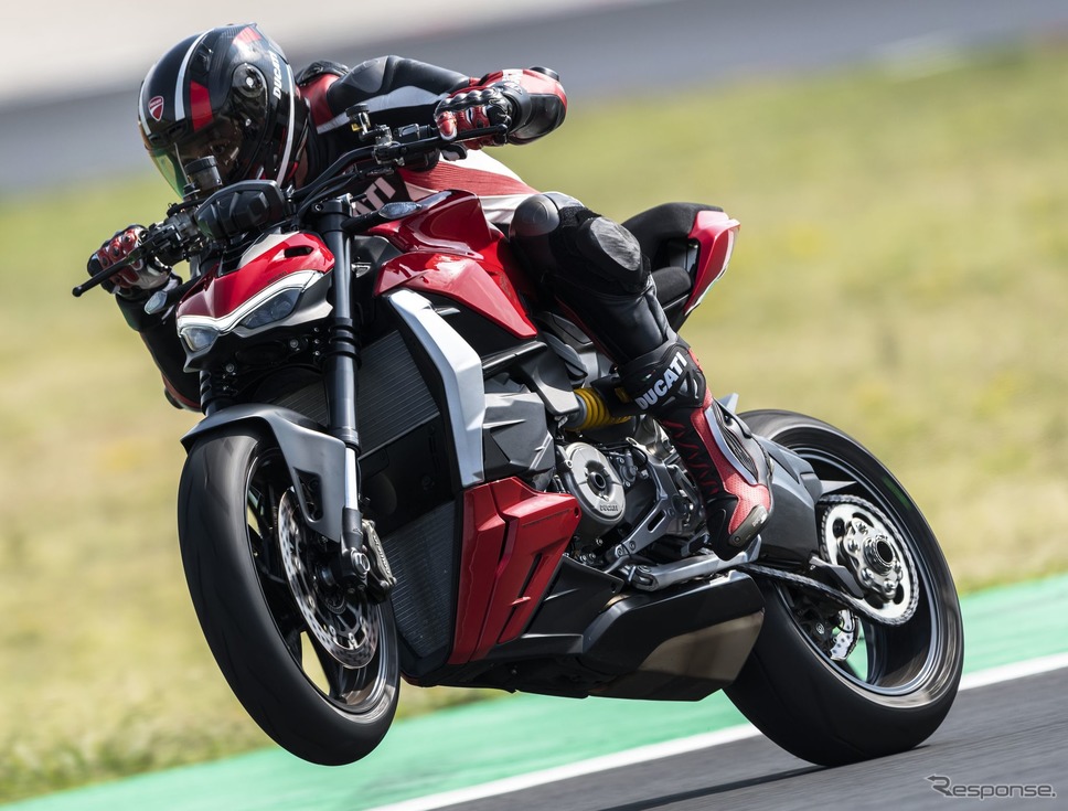 ドゥカティ・ストリートファイター V2《photo by Ducati》