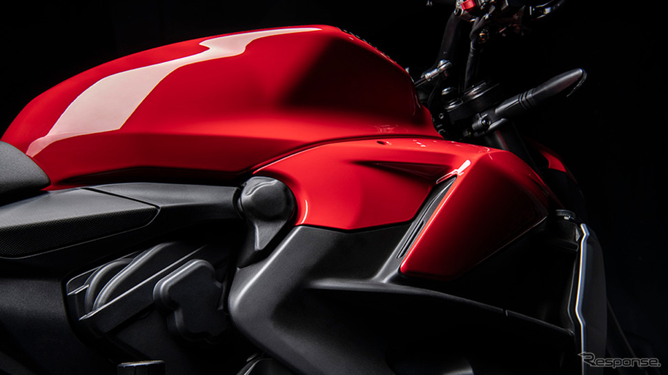 ドゥカティ・ストリートファイター V2《photo by Ducati》