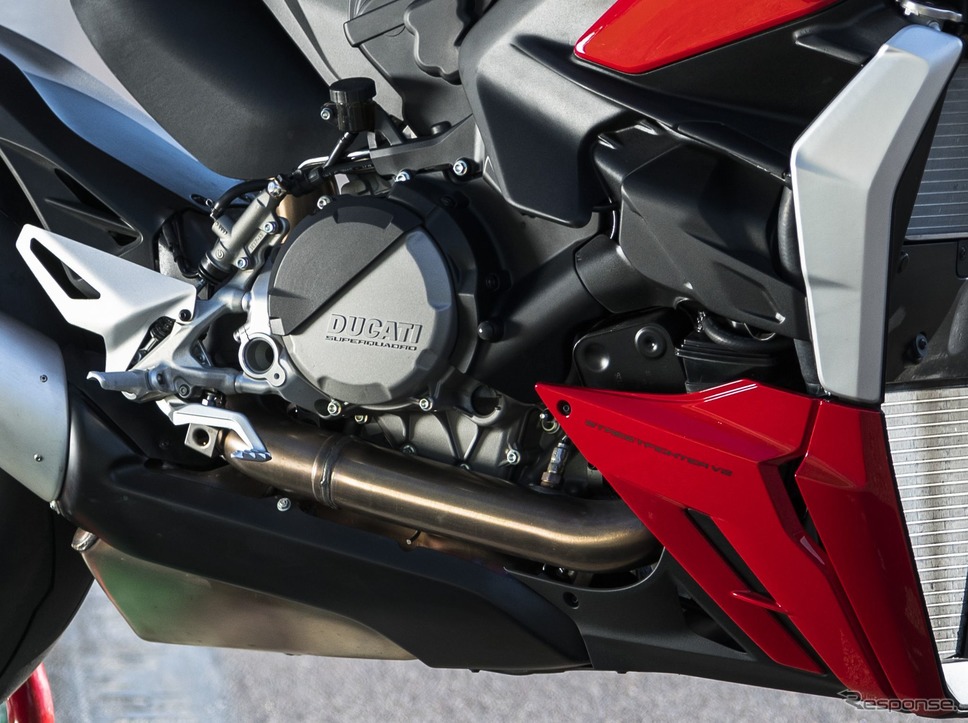 ドゥカティ・ストリートファイター V2《photo by Ducati》