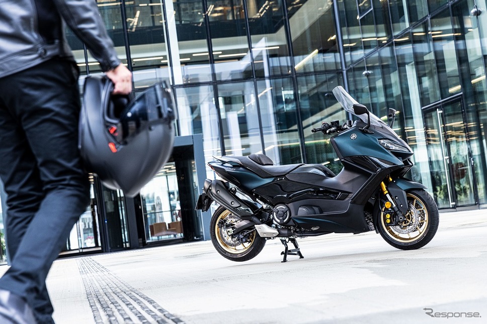 ヤマハ TMAX Tech MAX《写真提供 ヤマハ発動機》