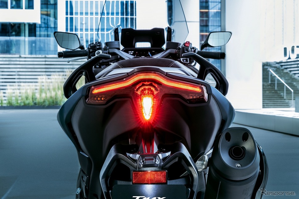 ヤマハ TMAX Tech MAX《写真提供 ヤマハ発動機》